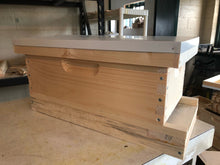 Load image into Gallery viewer, 5 Frame Nuc Medium 6 5/8 Complete Bee Hive w/Frames &amp; Foundations (UnAssembled) Langstroth

